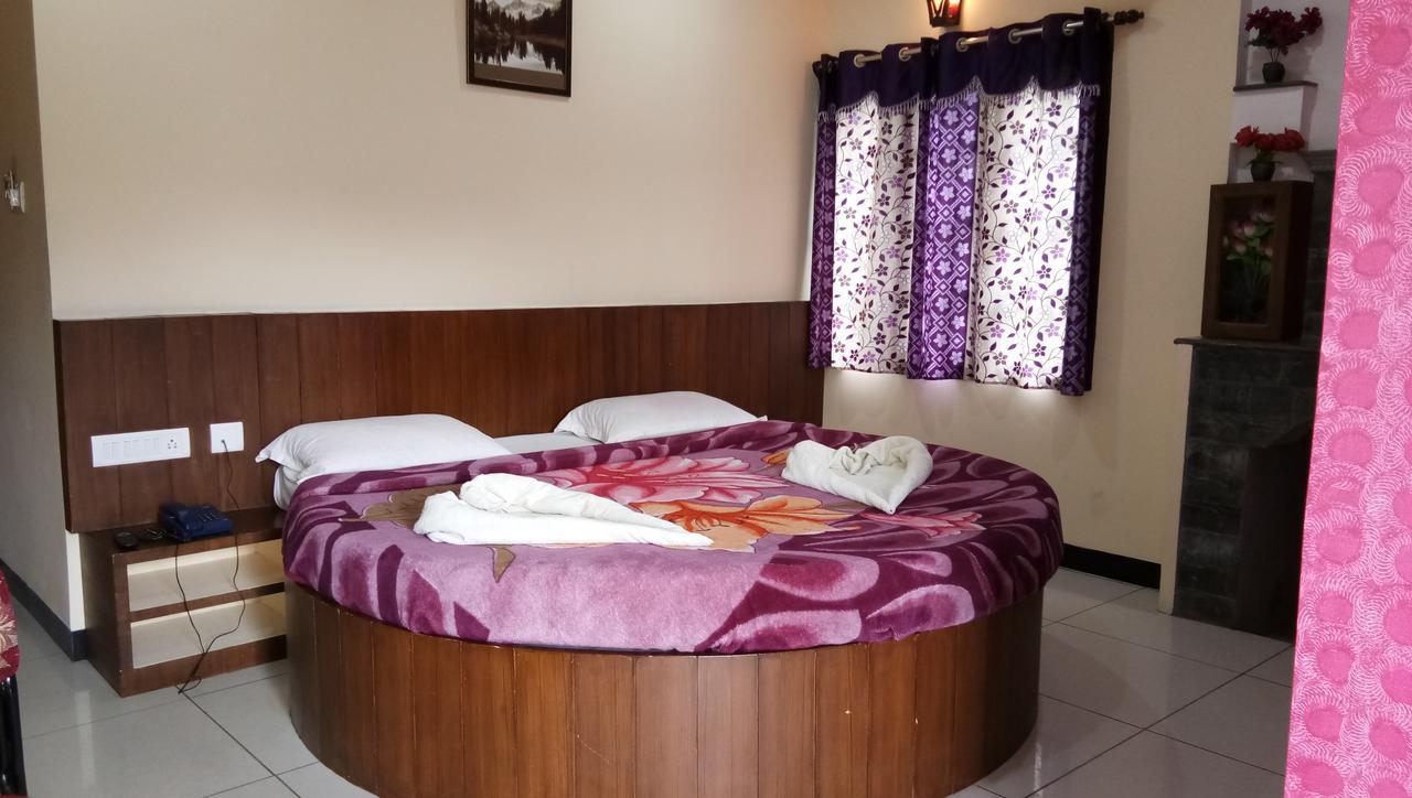 מלון קודאיקנאל Ezhil Residency מראה חיצוני תמונה